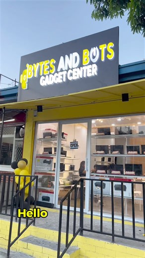 Dito sa Bytes and Bots Gadget Center, we've got the perfect laptops na sulit sa budget mo! For only 5995 pesos, may laptop ka na! Plus, may kasama pang freebies at warranty para sa worry-free shopping experience! 🤩 | Bytes and Bots Gadget Center