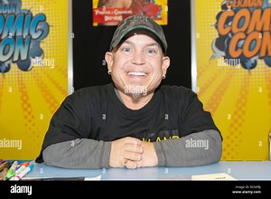 DORTMUND, GERMANY - December 1st 2018: Martin Klebba (*1969, American actor) at German Comic Con Dortmund, a two day fan convention Stock Photo - Alamy