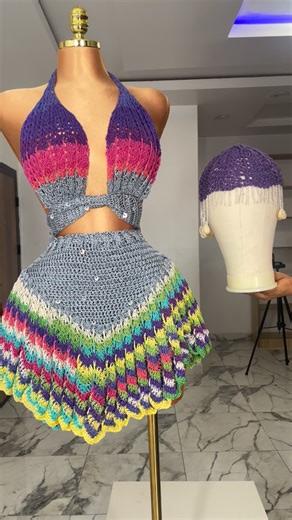 The Crochet Bag Architect🧶 on Instagram: "Silver went to Florida and Gold went to Georgia: What team are you on? 🩶💛 Both are 100% custom and my clients designed their own color combination, it’s safe to call my Queens Artists!😮‍💨💐 You already know, the sets are specially handmade with love by @hookedbylade 🌹"