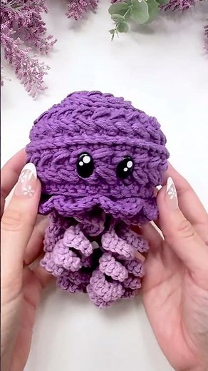 Crocheting a Jellyfish? It's Tentacle-ly Adorable! 🧶🐙 Easy No Sew Amigurumi Plushie
