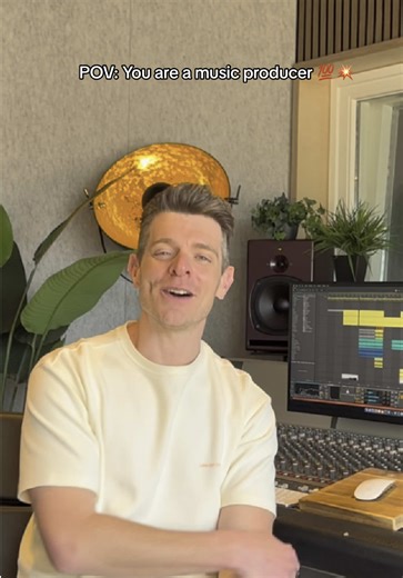 POV: that one vocal take gives you goosebumps 🫠🎙️ Been there? #chillhouse #deephouse #musicproducer #housemusic #relaxingbeats @Matt Simons