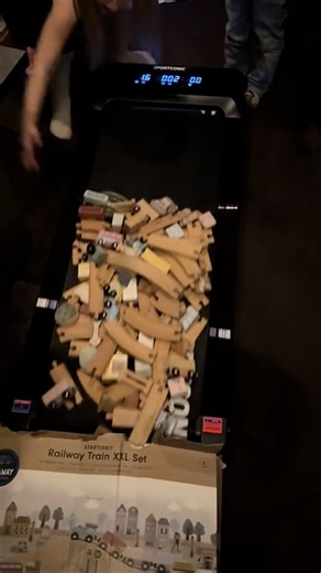 I need to try this with LEGOs 🤯 | GAMINGbible