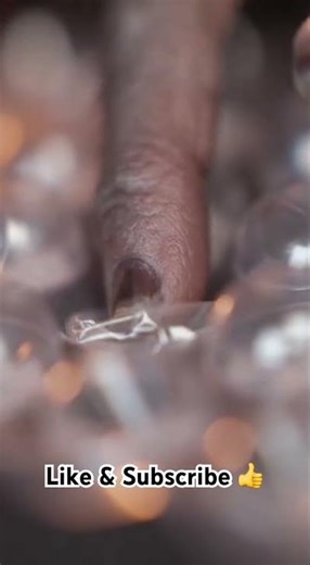 Bubble wrap ASMR by a monkey #asmr #monkey y