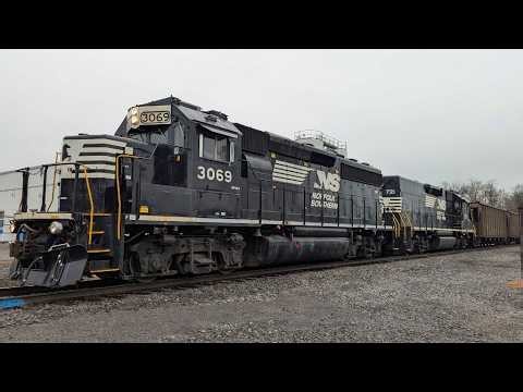 A Cloudy Morning for Norfolk Southern's HI-10 - Railfanning - Canan Station, PA (4/2/26)
