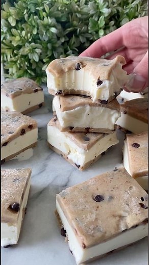 VIRAL Cookie Dough Ice Cream Sandwiches👀🙌🍦#icecream #healthydessert #nobake #recipe