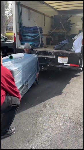 "uShip has been essential to expanding my business beyond my local area. I handle shipping estimates simply and transparently: I let customers know shipping isn’t included and then get a quote from uShip.” - Purposely Refurbished uShip gives individuals and businesses the ability to transport big items nationwide. Whether you’re shipping once a week or once a year, you can always find a transporter on uShip. #uShip #FurnitureFlipper #FurnitureForSale #FurnitureFlippingTips #Shipping #FurnitureSh