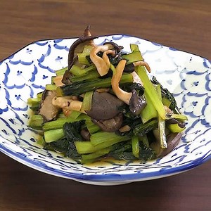 甘酸っぱさがクセになる！ ひらたけと小松菜の甘酢炒めのレシピ動画・作り方 | デリッシュキッチン