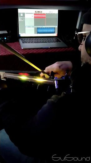 Freya-R —electric violin with built-in light effects and fuzz