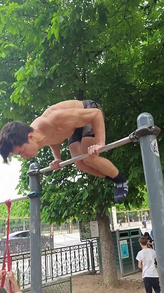 Baki Fan's Calisthenics & Street Workout POV