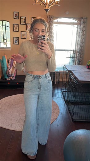 Transform Your Look with High-Waisted Jeans