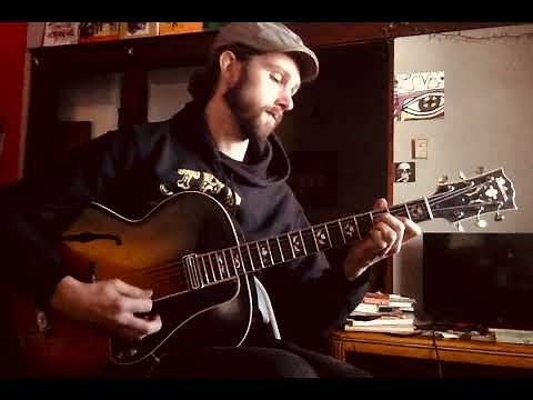 "Stardust" Hoagy Carmichael 1927 solo guitar arrangement on a 1937 Gibson L7