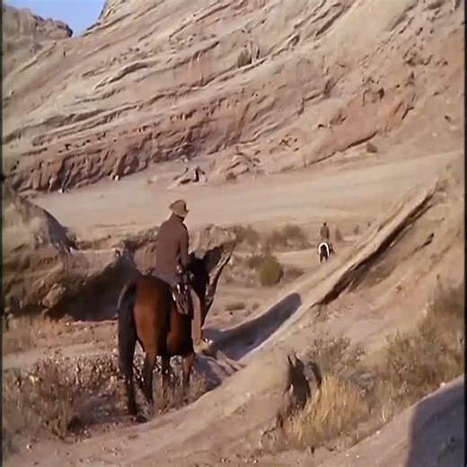 Bonanza Temporada 5 Capitulo 17 – Alias Joe Cartwright #P1 #Bonanza #bonanza1959 #cowboy #cartwright #peliculas | Amigos de Bonanza