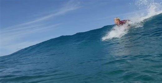 John John Florence just flowing with the ocean🌊 #surf #surfing #wsl #surfer #surflife