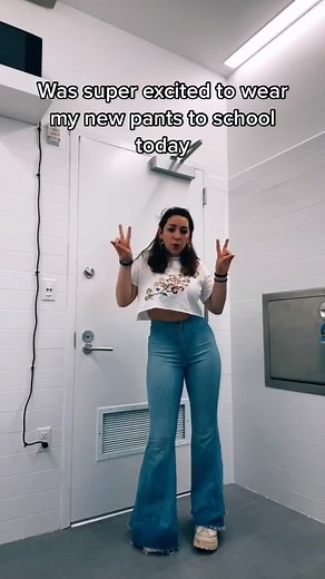 Made this after bawling in the bathroom for 10 minutes🥺 #insecure #bully #newpants