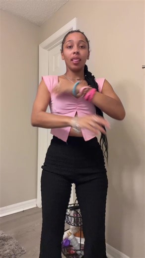 adarasky (@adarasky)’s videos with Shake Dat - Chief Keef & Mustard