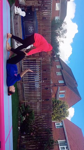Yes I though I was going to get dropped on my head 😅 #gymnast #gymnastics #uk #bestfriends #thestruggle