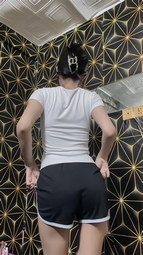 Dance Challenge: 24-Hour Clean with Axcyba