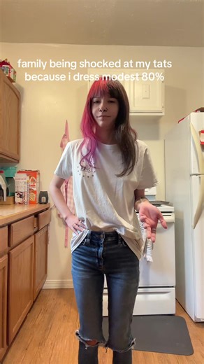 𝖇𝖗𝖎𝖙𝖙 <3 (@kitten.ghoul)’s video of tats