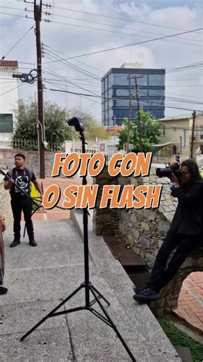 fotografia para principiantes. prefieres foto con o sin flash? síguenos para más consejos y cursos de fotografía en Monterrey #fotografia #curso