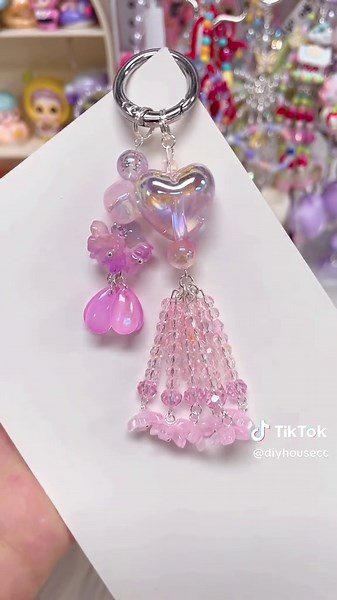 Custom Handmade Keychains: DIY Craft Guide