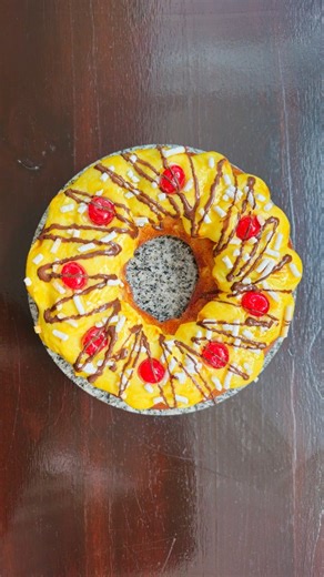 Edgardo Rios on Instagram: "ROSCA DE PASCUA MASA: ▪︎ 200 gr. Harina común 0000 ▪︎ 60 gr. Azúcar ▪︎ 50 ml. Leche tibia ▪︎ 5 gr. Levadura seca o 15 gr. Levadura fresca ▪︎ 1 huevo ▪︎ 20 gr. Manteca ▪︎ Apenas de ralladura de limón ▪︎ ½ cdita. Esencia de vainilla ▪︎ ½ cdita. Miel CREMA PASTELERA (rinde justo para 1 rosca) ▪︎ 250 ml. Leche ▪︎ 3 yemas o 1 huevo entero ▪︎ 50 gr. Azúcar ▪︎ 50 gr. Maicena ▪︎ 1 cdita. Esencia de vainilla EXTRAS para decorar: ▪︎ 1 cda. Almibar o mermelada ▪︎ cerezas o guind