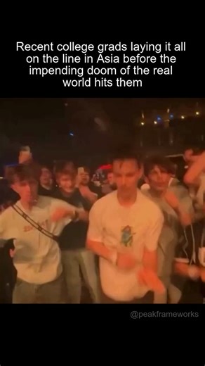 Peak Frameworks on Instagram: "Well, get ready to hate the thing you've spent years working towards #corporatelife #finmeme #finmemes #investmentbanking #investmentbanker #wallstreet #finance #peakframeworks #investing #corporatememes #hardo #litquidity #consultinghumor #workhumor"