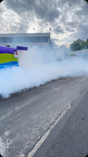 251 reactions | Still going strong out here during eliminations for the Lucas Oil Northeast Divisional presented by Gold Rush Trailers. #houseofchaos #maplegrove | Maple Grove Raceway | Facebook