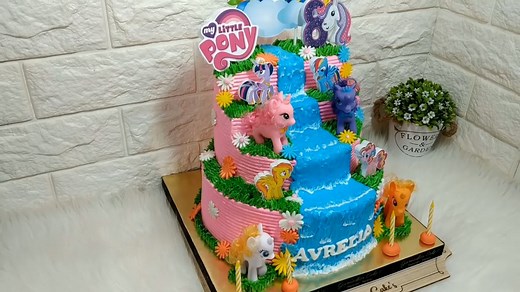 791K views · 2.4K reactions | How to decorate a Pony Horse Birthday Cake  | Pie Bakery | Facebook