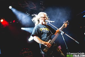 DEMOLITION HAMMER: show a sorpresa a New York (video)