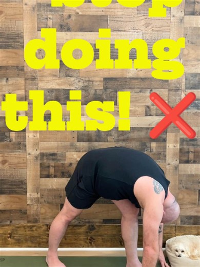 Stop doing Standing Separate Leg Head to Knee Pose wrong! ❌ Most students try to keep the front leg completely straight, turning the posture into only a hamstring stretch and missing the deeper purpose of the pose. In this Posture Clinic breakdown, Yoga with Copper shows you the correct way to practice Standing Separate Leg Head to Knee Pose (Dandayamana Bibhaktapada Jānu Śīrṣāsana) so you can: ✅ Bend the front knee enough to bring hands to the floor ✅ Lengthen the entire back body — not just th