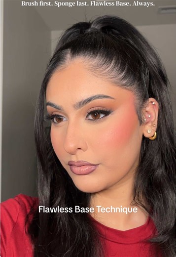This technique isn’t just for foundation, it’s for your entire base. ✨ Brush first to place and blend for coverage ✨ Sponge last to melt everything into the skin The sponge is the finishing touch, not the main tool. This one step makes your makeup look smoother, more natural, and way more expensive. Ib: @Diya ♡ #flawlessskin #flawlessmakeup #makeup #mua #technique