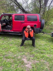 Its COLD 🥶 ⛄️ ❄️ in Detroit so when you get a warm day with 38° this is how I come outside 🤣🤣👀👀the number one dancer 🕺 in the United States 🇺🇸 of America even Dubai probably even Jamaica ￼🫀 | Jason Price