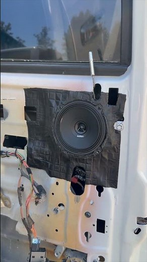 Dual JL Subwoofer Dodge Ram Sound System Demo #caraudio #soundsystem #carstereo