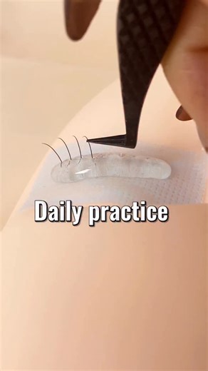 🏆Luxury Lashes Manufacturer | 💡 Calling All Lash Newbies! This One‘s for You! Looking to sharpen your lash skills without breaking the bank? Why not create your own... | Instagram