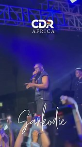 Sarkodie ein dance move yi di3 😂😂 Full video: https://youtu.be/vvaHYwkS8GE | Sark Updates