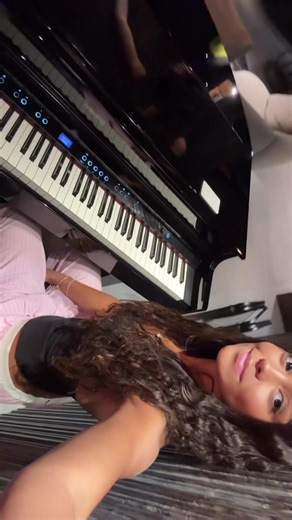 Strange - Celeste Cover by Julinha Piress