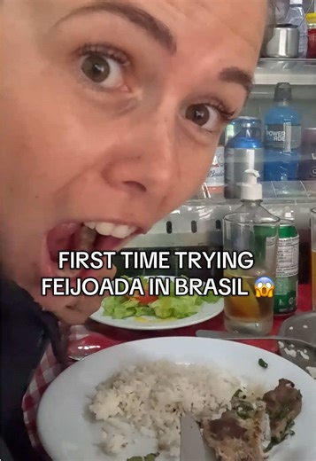 Absolutely DELICIOUS!!!! We did not expect it to be this good… SOOOOO yummy 😱😱😱 Absolutamente DELICIOSO!!!! Não esperávamos que fosse tão bom… MUITO gostoso 😱😱😱 #brasil #saopaulo #foodtok #feijoada #brazil