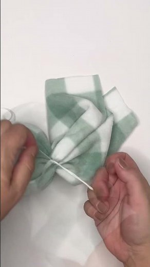 Adorable Fall Gnome - No sewing required! #falldecor #diygnome #gnomes