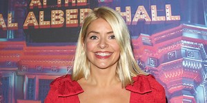 Holly Willoughby wows in Mrs Claus-style "Christmas dress of dreams"