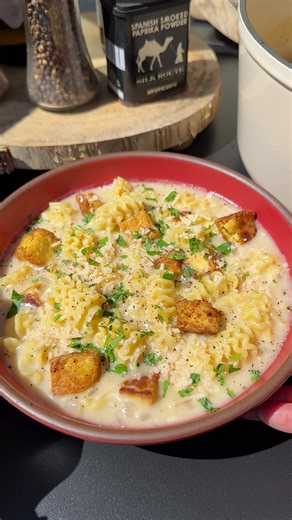 Vegan Chicken Alfredo Soup: Creamy & Comforting Plant-Based Recipe
