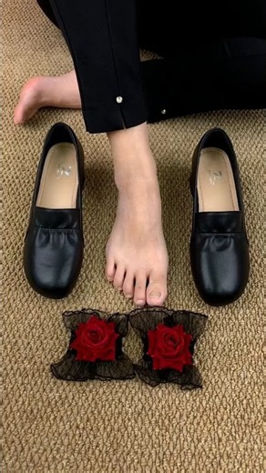 Elegant Simple Black Leather Loafers for Women #blackloafers #loafershoes #shortsfeed