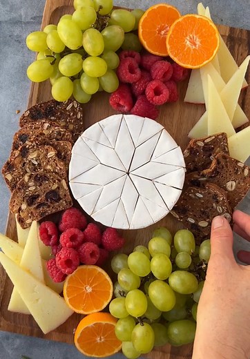 How to Make Snowflake Brie