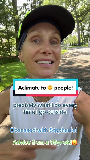 #stitch with @Stephanie DuBose Goldsmith Stalking alert😂 This creator is a WEALTH of information on how we create so many of our own issues- follow her & Stephanie, lets make a non-toxic sunscreen together! #suncare #toxicsunscreen #nontoxiclife #sunscreenlie #sunscreen #skincareover50 #thisis58