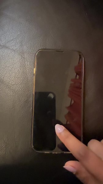 How to Add Glowing Emojis on Instagram Stories