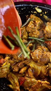 popi kitchen chicken curry eating | Popi kitchen