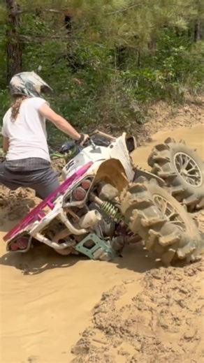Mighta found a small rut from @BOTTOMLESSTRAILSTV at rats😂check the vlog out! #canam #mudding #fyp