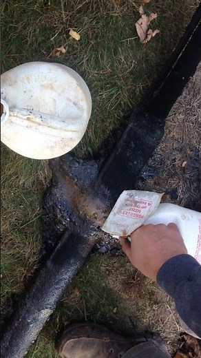 Pouring Muriatic Acid On A Well Pump Screen (COOL!!!)
