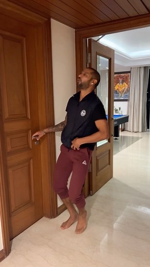 Shikhar Dhawan | The struggle is real 😂😂😂 Badi zor ki lagi hai 😂 | Instagram