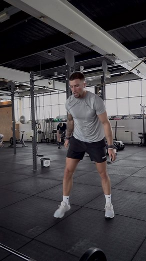 Donny Roelvink on Instagram: "DAY 1 - BACK TO THE GRIND CHALLENGE 💥 EMOM 30:00 ⬇️ Minute 1: 10 Thrusters + 6 Facing burpees Minute 2: 15 TTB Minute 3: 18 cal Row Minute 4: 9 + 9 KB Snatch Minute 5: 1 min rest Let’s start the challenge good 😉"