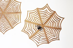 2 Ways to Make Kirigami Spider Webs for Halloween